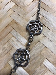 Silver Tone Lasercut Rosebud Rose Link Necklace Box Chain 18″ w/ 2.5″ Extender