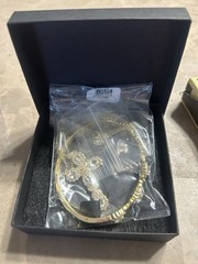 Gold Tone Hinged Bangle Bracelet w/ Round Clear Stones, Prong Set Metal