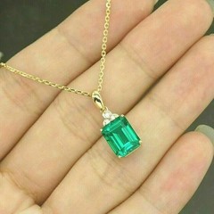 2Ct Emerald Cut Simulated Emerald Women’s Pendant Necklace 14k Gold Plated