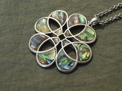Vintage green four-leaf clover pendent, with silver chain, new without tags