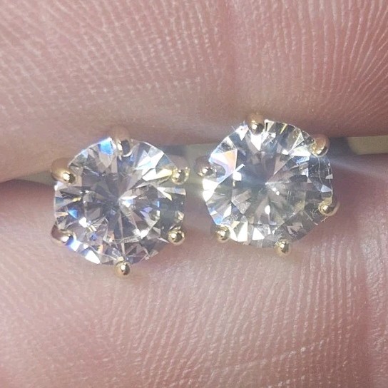 GRA 7.5mm Round Moissanite Stud Earrings White/Colorless Gold Plated