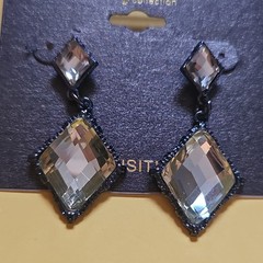 Hope Collection Crystal Dangle Earrings Butterfly Closure Clear/Black HE528