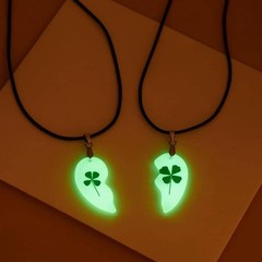 Glowing Four-Leaf Clover & Heart Couple Necklace Set Resin Dry Flower