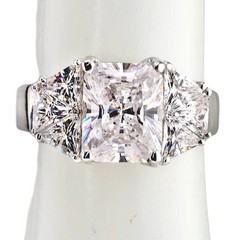 Swarovski Elements Radiant Trillion Three Stone Crystal Ring Silver Tone Size 7