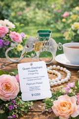 Queen Elephant 3 Finger Ring Emerald Ruby Austrian Crystals Platinum Plated Sz 8