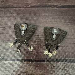 Gold And Black Stone Triangle Shield Earrings