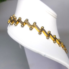 Zig Zag Statement Necklace Flat Barbell Gold Tone 18 In L x 1/2 In Clasp Closure