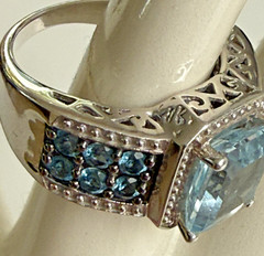 BEAUTIFUL STERLING SILVER 925 BLUE TOPAZ THAILAND RING SIZE 8 EXCELLENT