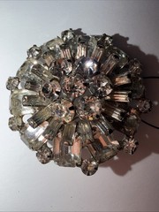 Signed Weiss Vintage Clear Rhinestone Round Brooch Pin Silver Tone Estate Gift
