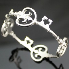 Vintage Victorian Skeleton Key Bracelet Women Man Fashion Lucky Cuff Bangle