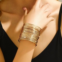 Women’s Golden Open-End Wide Bangle Zinc Alloy Zircon Embellishment Bracelet