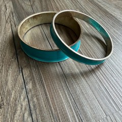 Vintage Turquoise Enamel Bangle Bracelet Set Gold Tone Metal Stackable 2pc