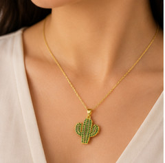 2.0Ct Round Cut Simulated Emerald Cactus Pendant Necklace 14K Yellow Gold Plated