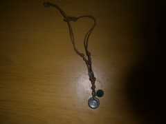Mid 2000’s American Eagle O. brown leather cord necklace/coin/token 45cm(E20d2