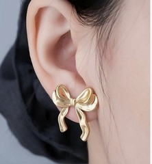 Gold Tone Metal Bow Stud Earrings Post & Butterfly No Stone Lobe Stud Style