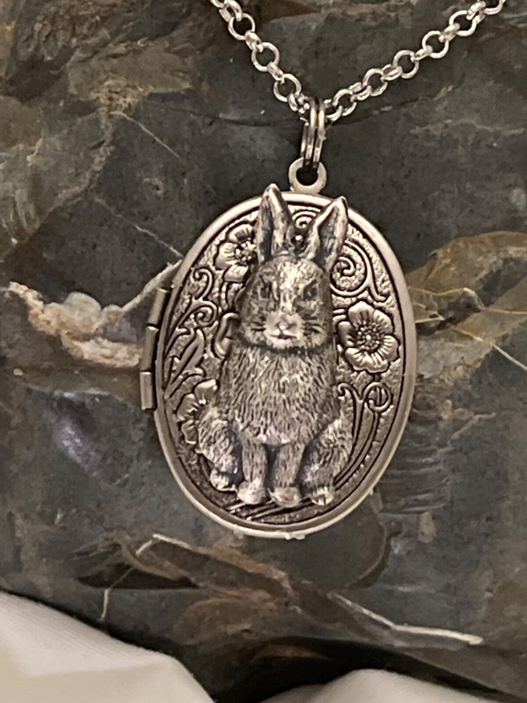 VALENTINES GIFT SILVER BUNNY RABBIT Locket Necklace Pendant PHOTO Picture CAMEO