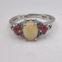 Synthetic Opal Lady’s Silver & Stone Ring 925 Silver 1.5dwt Size:6 (B06008830)