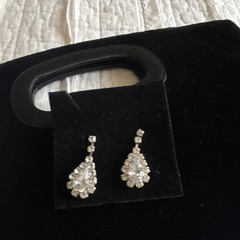 Silver Tone Clear Crystal Rhinestone Teardrop Dangle/Drop Earrings for Lobe