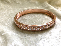 DIAMONIQUE CZ x JENNIFER MILLER HINGED BANGLE 14K GOLD PLATED SS, AVG (M4417-24)