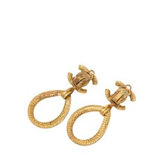 CHANEL plating 96P COCO Mark Vintage teardrop earring with 96P marking. Wome…
