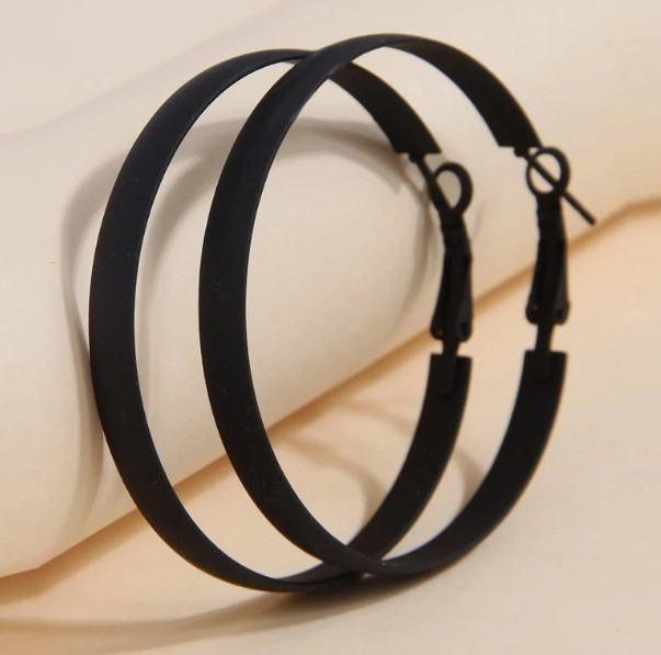 Women’s Black Geometric Circular Earrings Retro Fashion Ear Buckle Ferroalloy