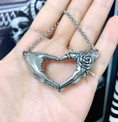 Heat Hand necklace Rose tattoo Friendship Pendant Stainless Steel Controse