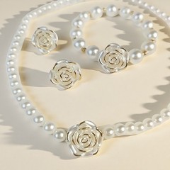 Retro Court Peony Pearl Necklace Fashion Luxury Bracelet Set