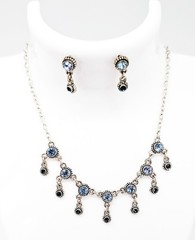 DESIGNER INSPIRED 17 in BLUE CRYSTAL VICTORIAN SILVER TONE DANGLE JEWELRY SET