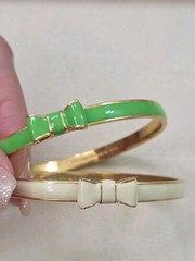 Kate Spade New York Signed Stackable Enamel Bow Bangle Bracelet Gold Green