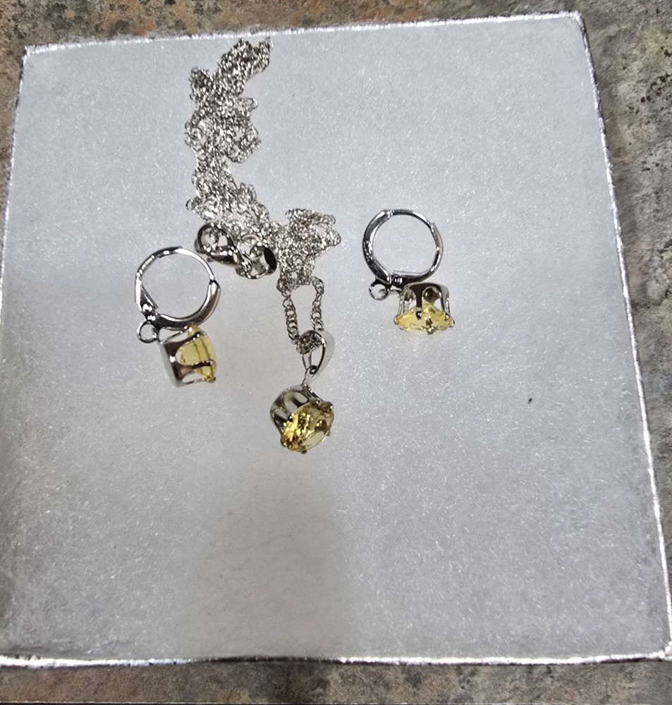 Yellow Crystal & Silver Tone Necklace & Earring Set With Gift Box