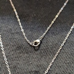 Chic Silver Tone Teardrop Pendant Statement Necklace