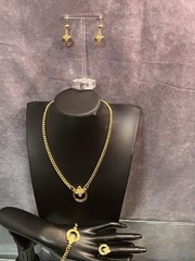None tarnish none fade Gold Tone Turtle Necklace & Earrings Set Green