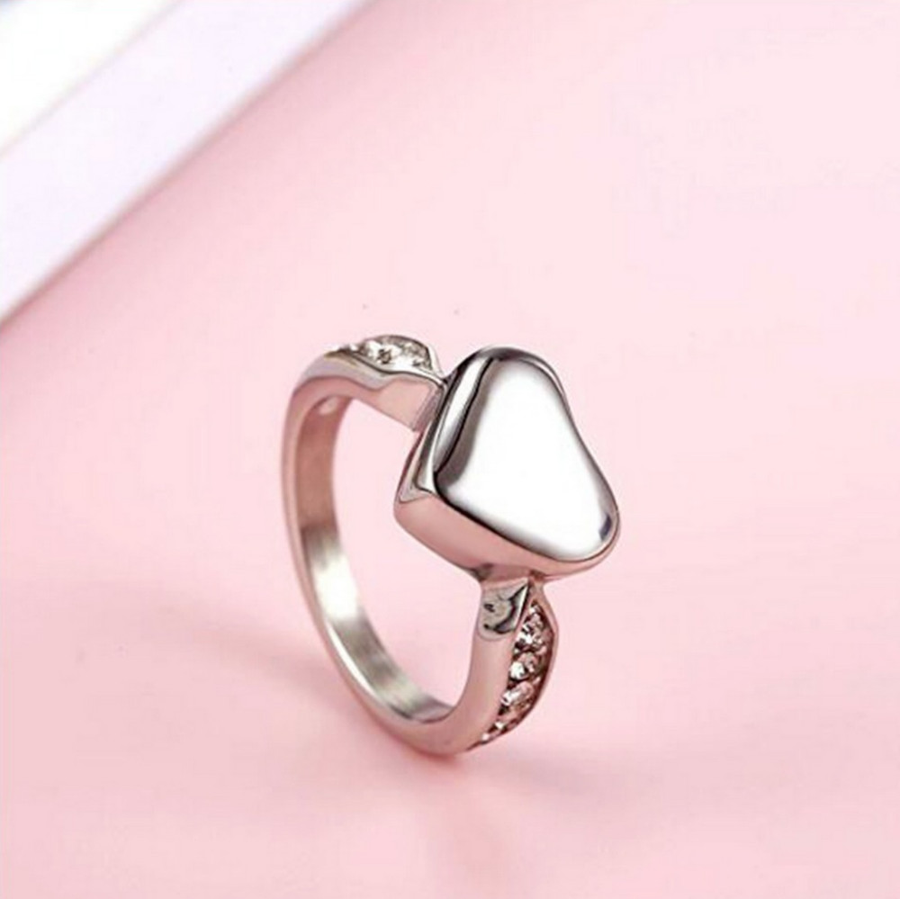 316L Stainless Steel Cremation Ashes Crystal Heart Ring (Size 6/7/8/9/10)