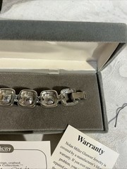 Nolan Miller Piazza Crystal bracelet glamour collection blue stone 7 3/4”