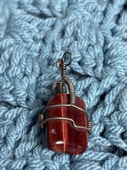 Artisan Silvertone Wire Dragon’s Eye Red Tiger’s Eye Stone Pendant 1.5 inches