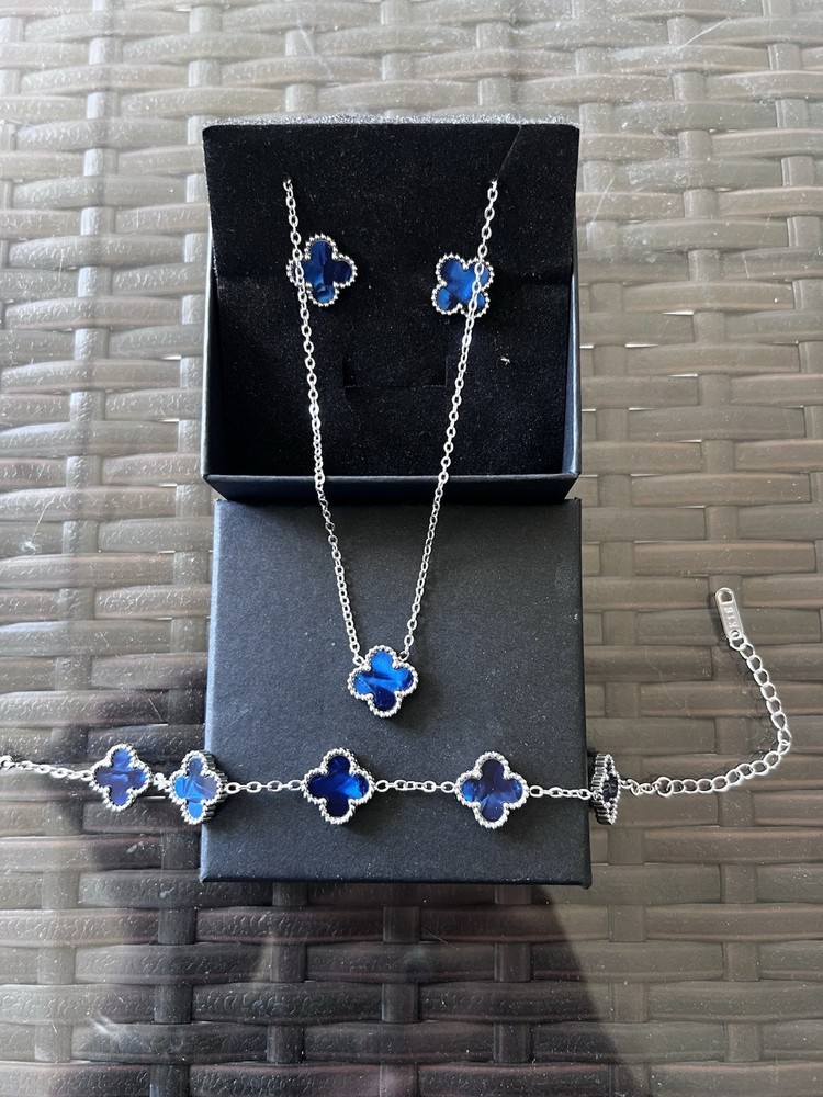 18k Silver-Plated Stainless Steel Blue Four-Leaf Clover Jewelry Set