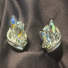 VTG 60s Lisner Signed Silver Tone w/ blue Aurora Borealis crystals Clip-Ons
