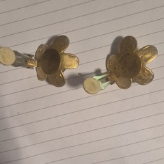 Gold Tone Flower Clip-On Stud Earrings w/ Clear Rhinestone Center Pair