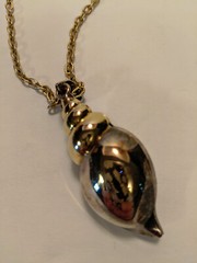 THE LIMITED Goldtone SEASHELL Necklace 16 inches