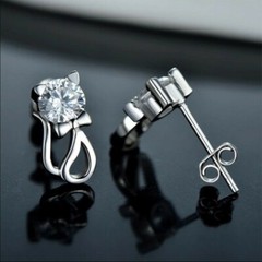 Adorable New Silver Plated Clear White CZ Kitten Cat Stud Post Earrings