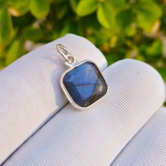 Natural Handmade Octagon Labradorite Gemstone 925 Sterling Silver Charm Pendant