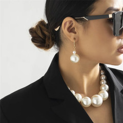 Women’s Fashion Bohemian Jewelry White Thick Pearl Choker Necklace 575