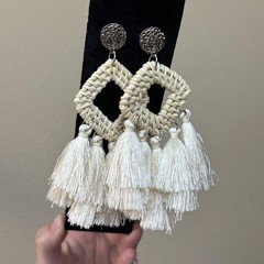 White Rattan Tassel Dangle Drop Earrings 3.5 In Womens Boho Statement Western