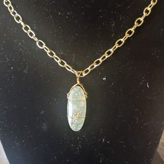 Adventurine Oval 1 In. Oval Centerpiece Beaded Necklace Gender Neutral.