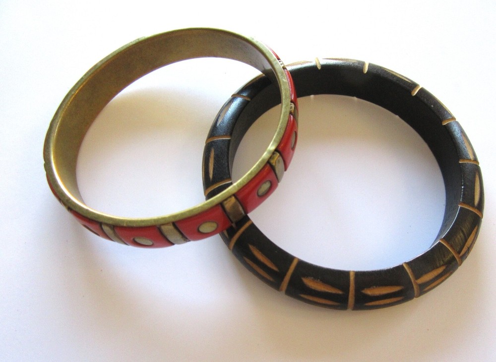Fashion Bangle Bracelets- Set of Two- red & gold – brown wood-