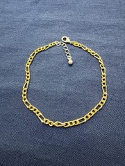 Bracelet Gold Toned Link Chain 8 Inches Length