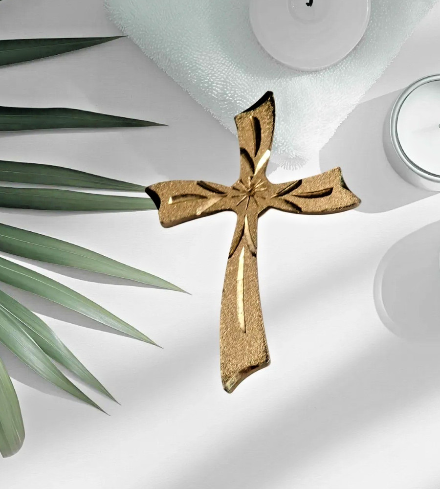 1/20 14K Yellow Gold Filled Diamond Cut Cross Pendant Necklace 1.46 grams .75″