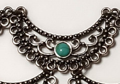 Necklace~Silver Tone Medallion Simulated Turquoise Scalloped Statement Piece D19