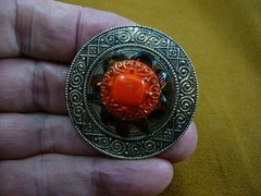 (Z18-15) red gold brown textured flower Czech glass button circle pin brooch