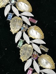 Vtg Signed LISNER Lucite Moonglow Yellow Leaf Bracelet Multi Rhinestone Enamel